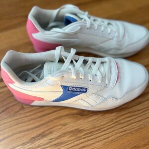 Women’s Reebok sneaker, size 8 1/2